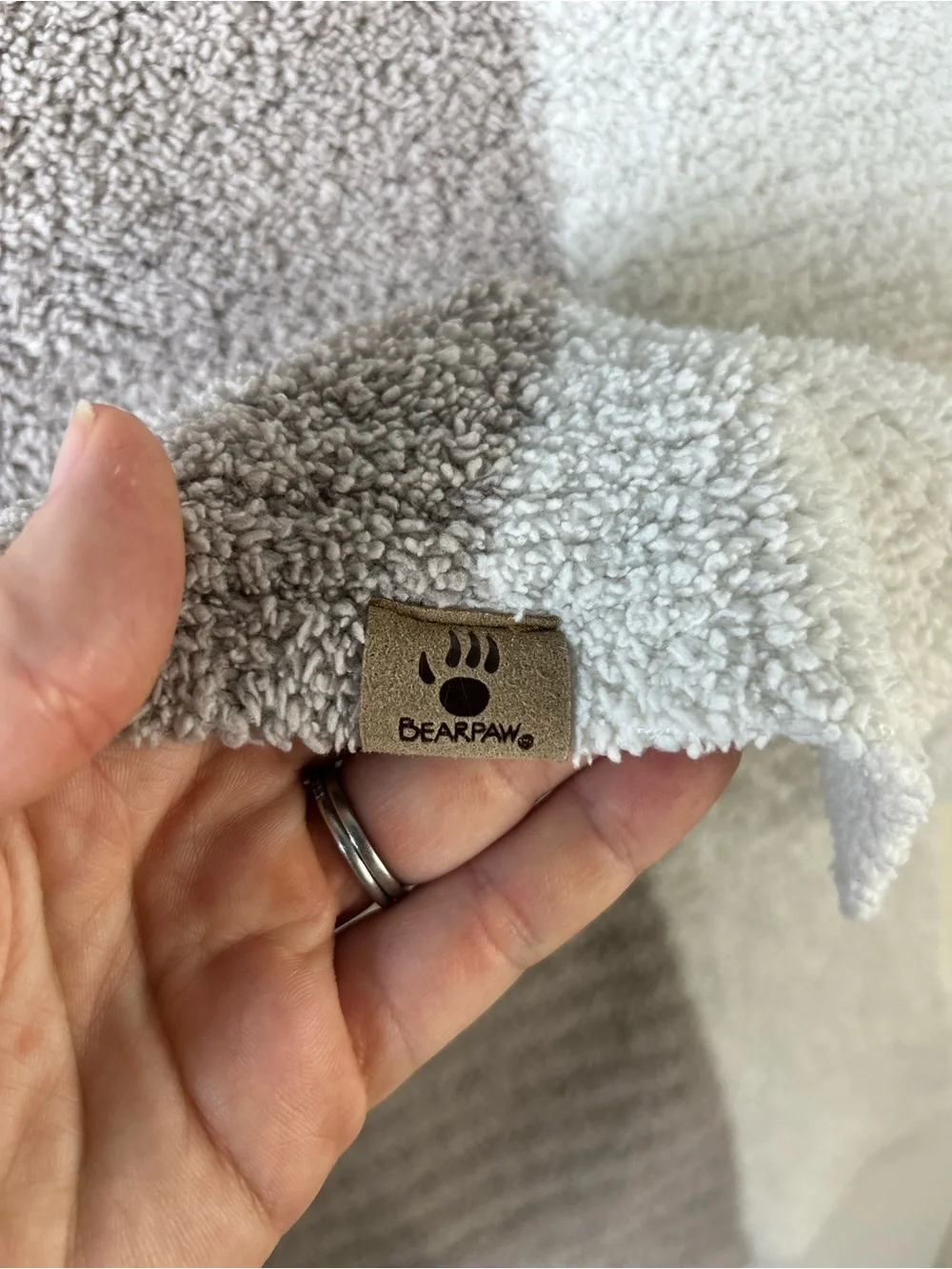Bearpaw Chenille Baby Blanket Tan White Edge Soft Plush Stripes Sweater Knit
